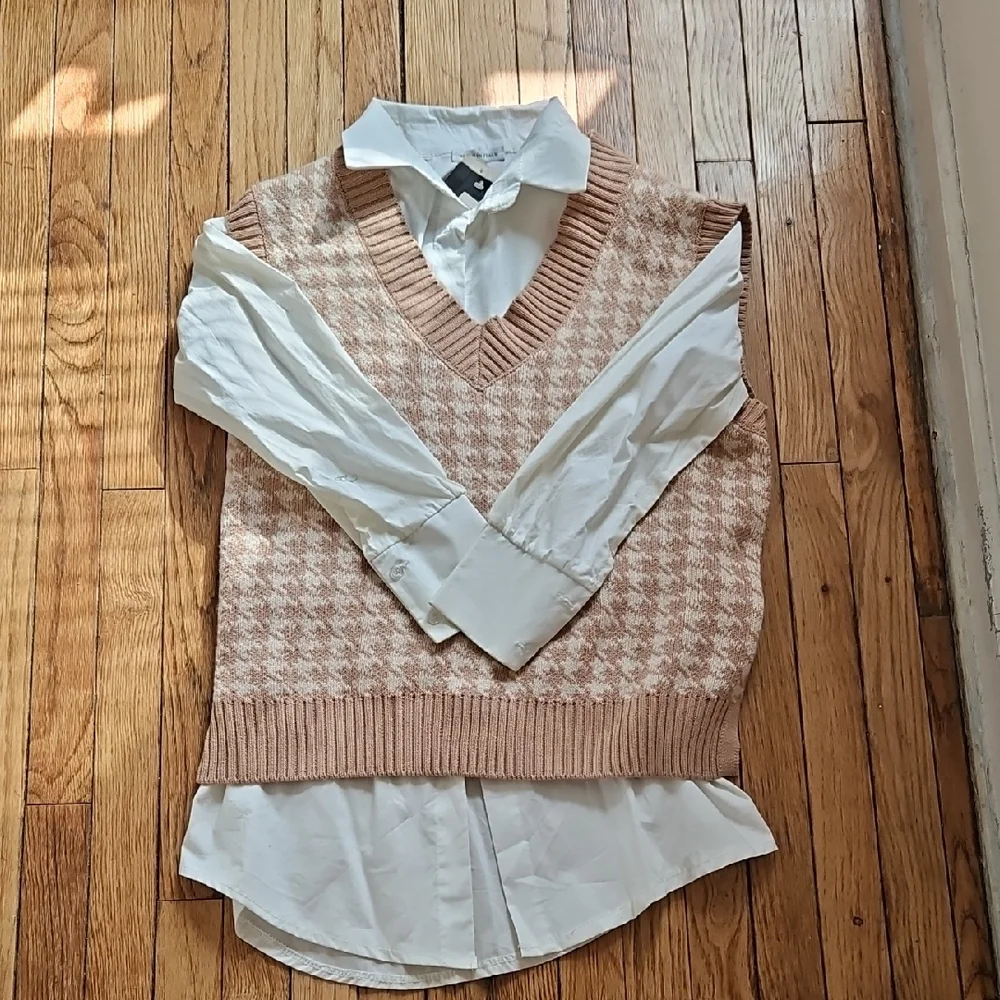 Houndstooth Beige Knit Sweater Vest - Picture 1 of 3